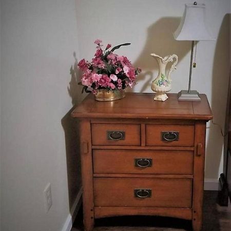 Cheap East Knoxville Basement Studio Exterior foto